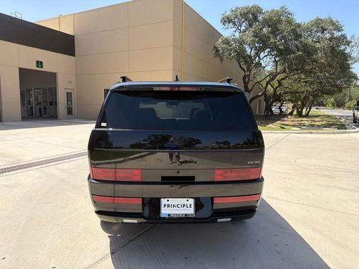 Phantom Black 2027 Hyundai SANTA FE HEV Calligraphy