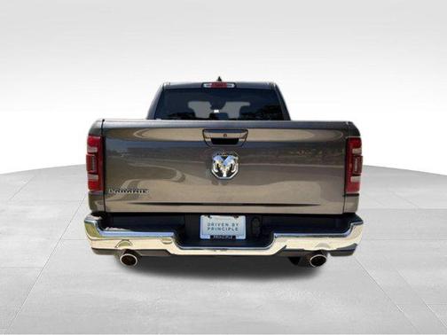 Granite Crystal Metallic Clearcoat 2024 RAM 1500 Laramie