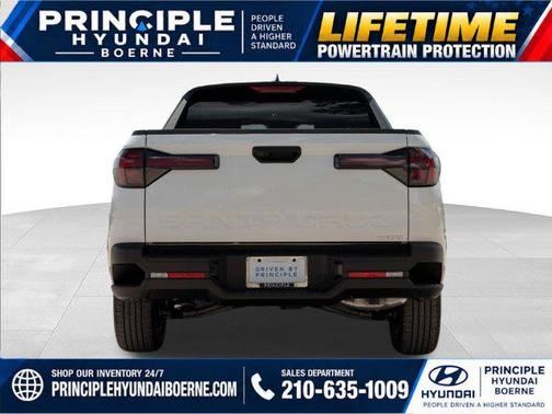 Atlas White 2025 Hyundai SANTA CRUZ SE