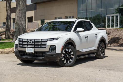 Atlas White 2025 Hyundai SANTA CRUZ SE