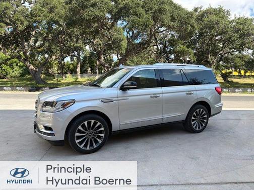 Ingot Silver Metallic 2019 Lincoln Navigator Select