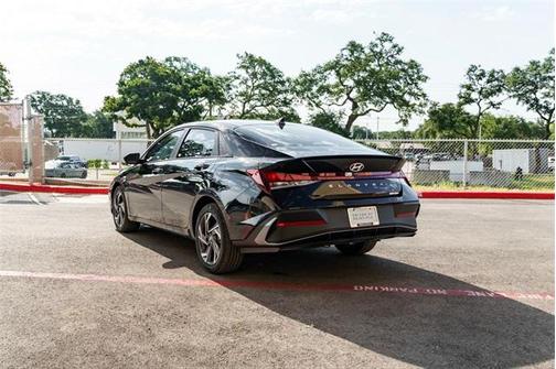 2025 Hyundai ELANTRA Sport