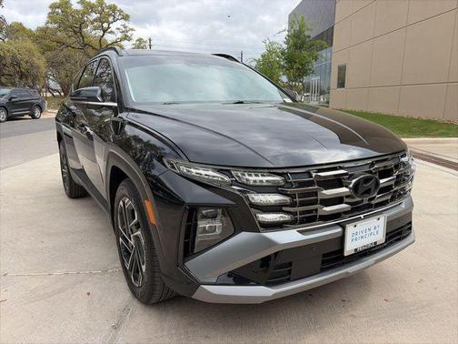 Phantom Black 2025 Hyundai TUCSON Limited