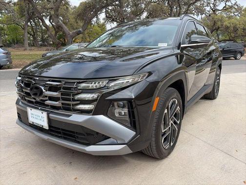 Phantom Black 2025 Hyundai TUCSON Limited