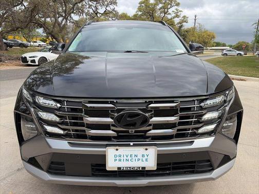 Phantom Black 2025 Hyundai TUCSON Limited