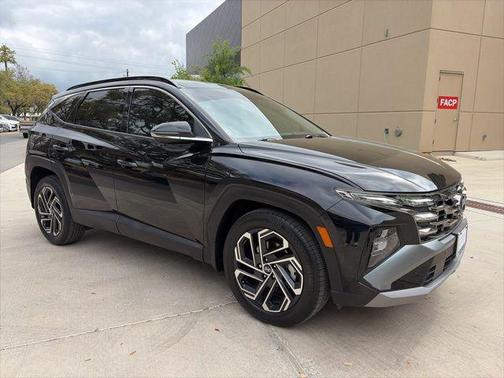 Phantom Black 2025 Hyundai TUCSON Limited