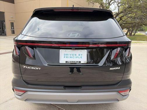 Phantom Black 2025 Hyundai TUCSON Limited