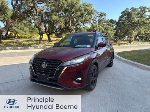 Scarlet Ember Tintcoat 2021 Nissan Kicks SR