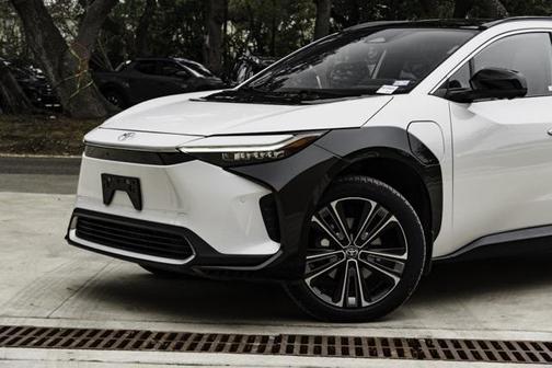 2023 Toyota bZ4X Limited