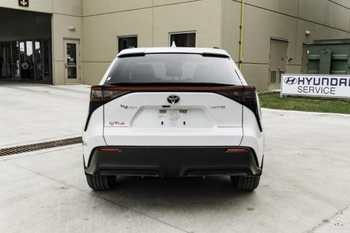 2023 Toyota bZ4X Limited