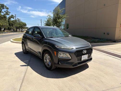 Thunder Gray 2020 Hyundai KONA SE