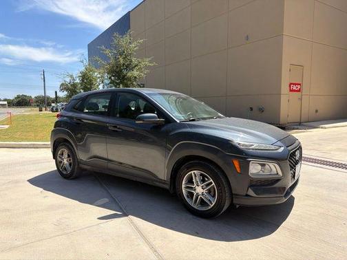 Thunder Gray 2020 Hyundai KONA SE