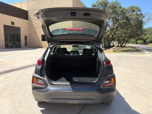 Thunder Gray 2020 Hyundai KONA SE