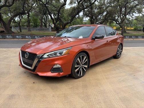 Sunset Drift Chromaflair 2019 Nissan Altima 2.5 SR