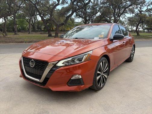 Sunset Drift Chromaflair 2019 Nissan Altima 2.5 SR