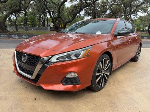 Sunset Drift Chromaflair 2019 Nissan Altima 2.5 SR