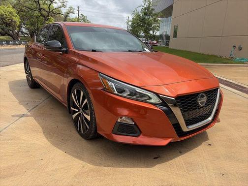 Sunset Drift Chromaflair 2019 Nissan Altima 2.5 SR