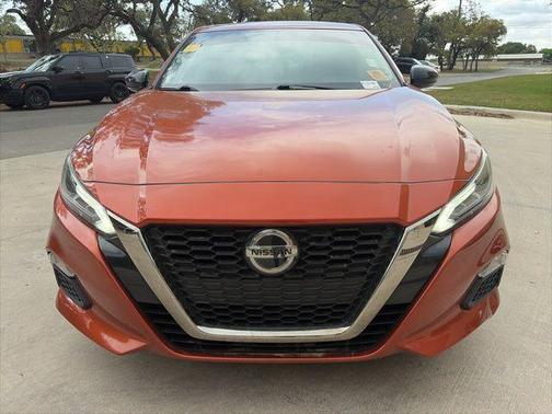 Sunset Drift Chromaflair 2019 Nissan Altima 2.5 SR