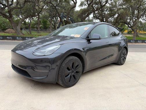 2024 Tesla Model Y Long Range Single Motor Rear-Wheel Drive