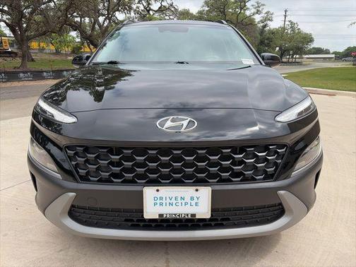Abyss Black Pearl 2023 Hyundai KONA SEL