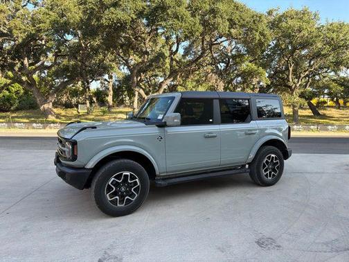 Cactus Gray 2024 Ford Bronco Outer Banks