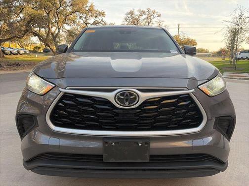 2022 Toyota Highlander L