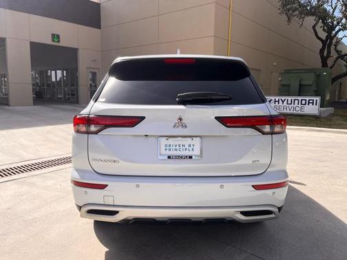 2023 Mitsubishi Outlander SE 2.5 2WD