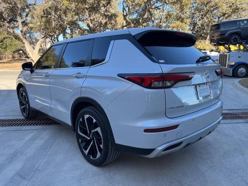 2023 Mitsubishi Outlander SE 2.5 2WD