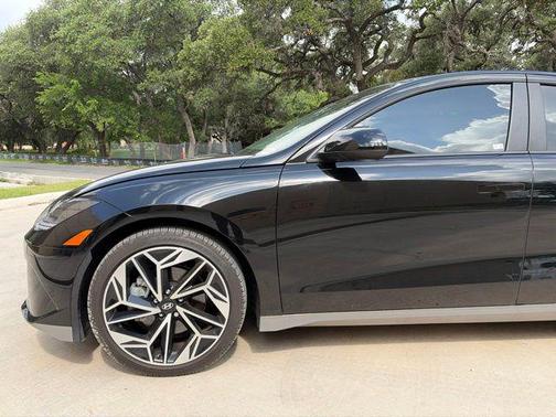 Onyx Black 2024 Hyundai IONIQ 6 SEL