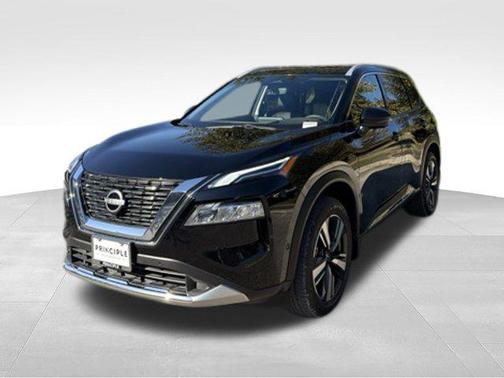 Super Black 2023 Nissan Rogue Platinum