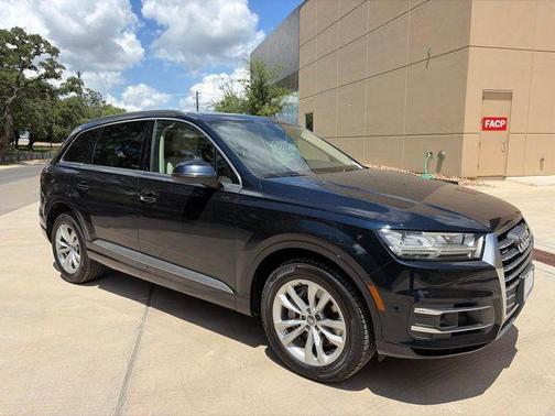 Black 2017 Audi Q7 3.0T Premium