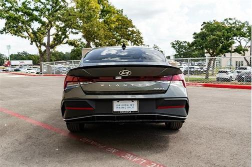 2025 Hyundai ELANTRA Sport