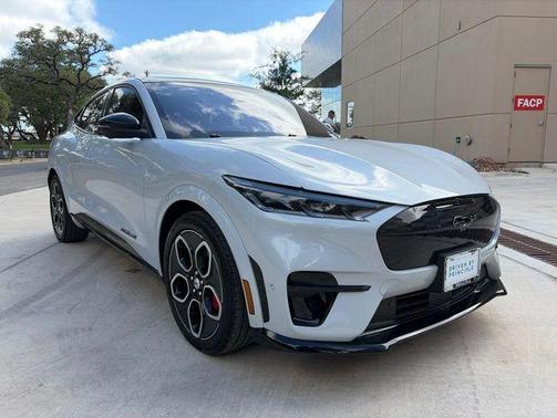 Space White Metallic 2023 Ford Mustang Mach-E GT