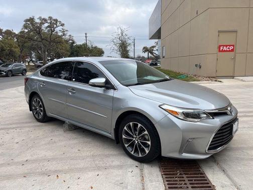 2016 Toyota Avalon 