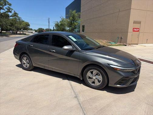 Amazon Gray 2026 Hyundai ELANTRA SE