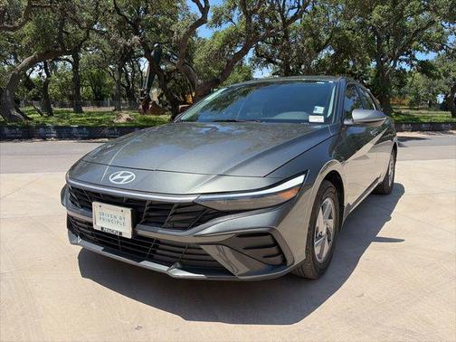 Amazon Gray 2026 Hyundai ELANTRA SE