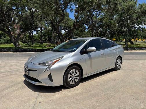 Classic Silver Metallic 2016 Toyota Prius Three