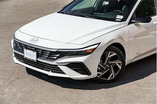 2025 Hyundai ELANTRA HEV SEL Sport