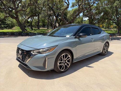 Atlantic Gray Metallic/Super Black 2025 Nissan Sentra SR