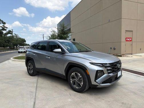 Shimmering Silver 2026 Hyundai TUCSON Hybrid SE
