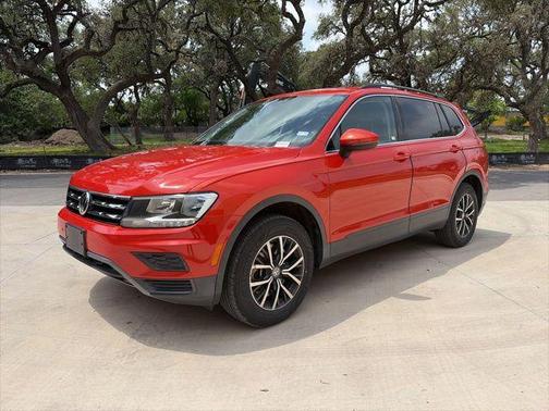 Habanero Orange Metallic 2019 Volkswagen Tiguan 2.0T SE
