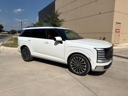 Creamy White Pearl 2027 Hyundai Palisade Hybrid Calligraphy