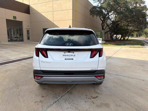 Serenity White Pearl 2026 Hyundai TUCSON SE
