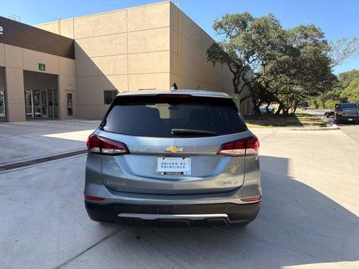 Sterling Gray Metallic 2023 Chevrolet Equinox 1LT