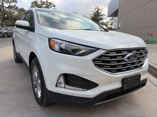 Star White Metallic Tri-Coat 2024 Ford Edge Titanium