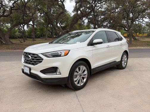 Star White Metallic Tri-Coat 2024 Ford Edge Titanium