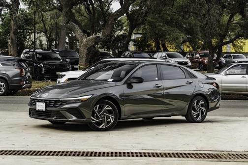 2025 Hyundai ELANTRA Sport