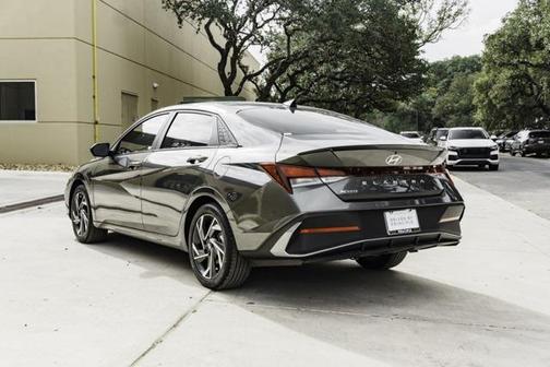 2025 Hyundai ELANTRA Sport