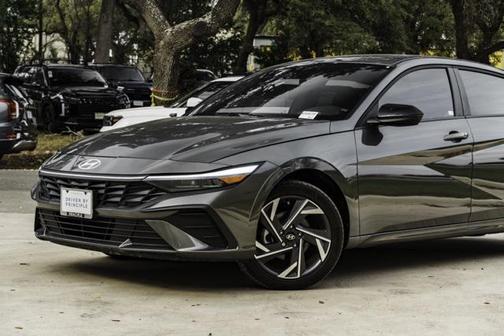 2025 Hyundai ELANTRA Sport