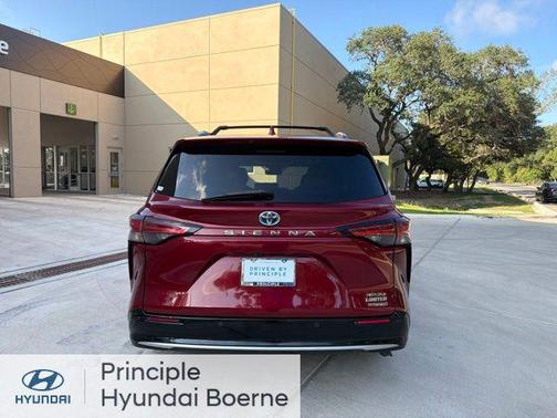 Ruby Flare Pearl 2021 Toyota Sienna Limited 7-Passenger